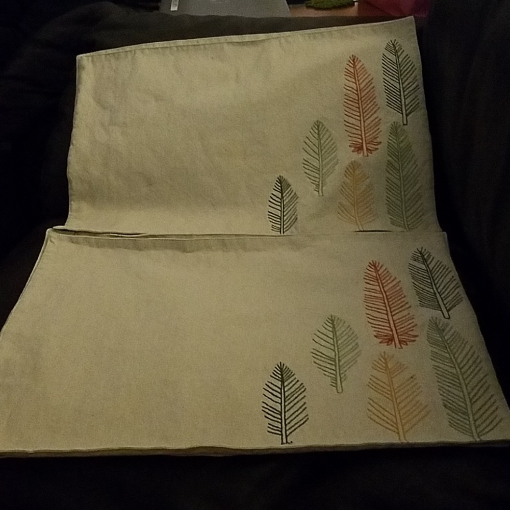 4 Piece Modern Boho Dinner Mats